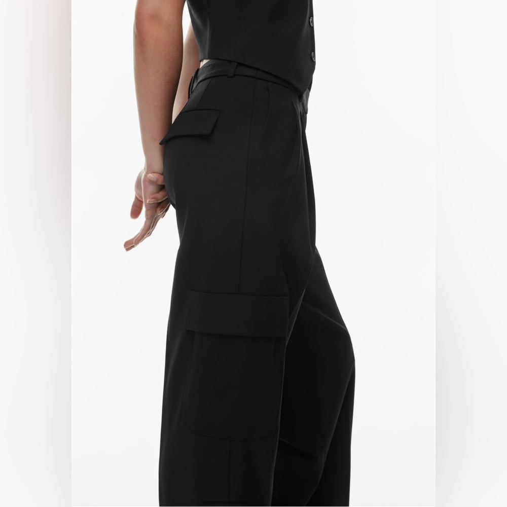 NWT Aritzia Babaton Spotlight Cargo Pant City Wool in Black Size 6 - Picture 6 of 14